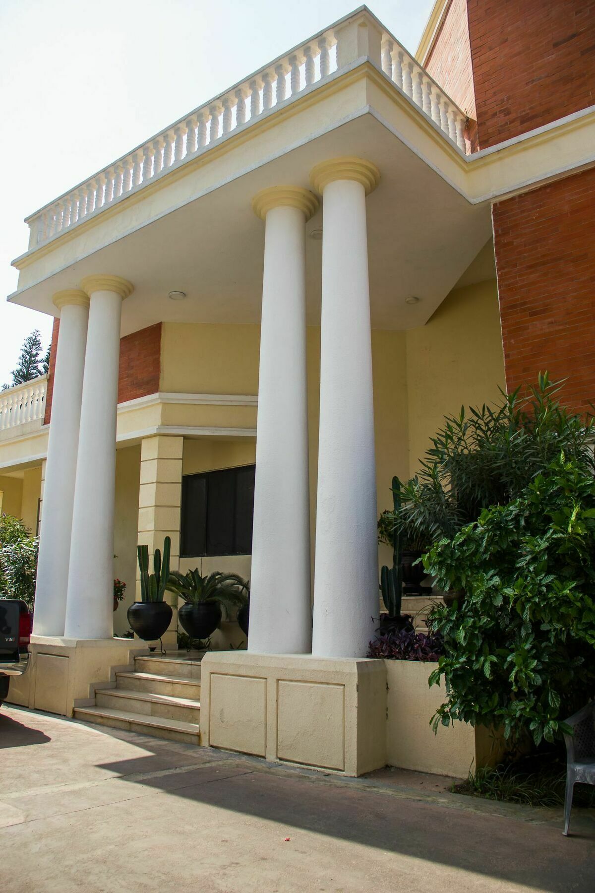 Aliayabiagba La Patriache Lodge מראה חיצוני תמונה
